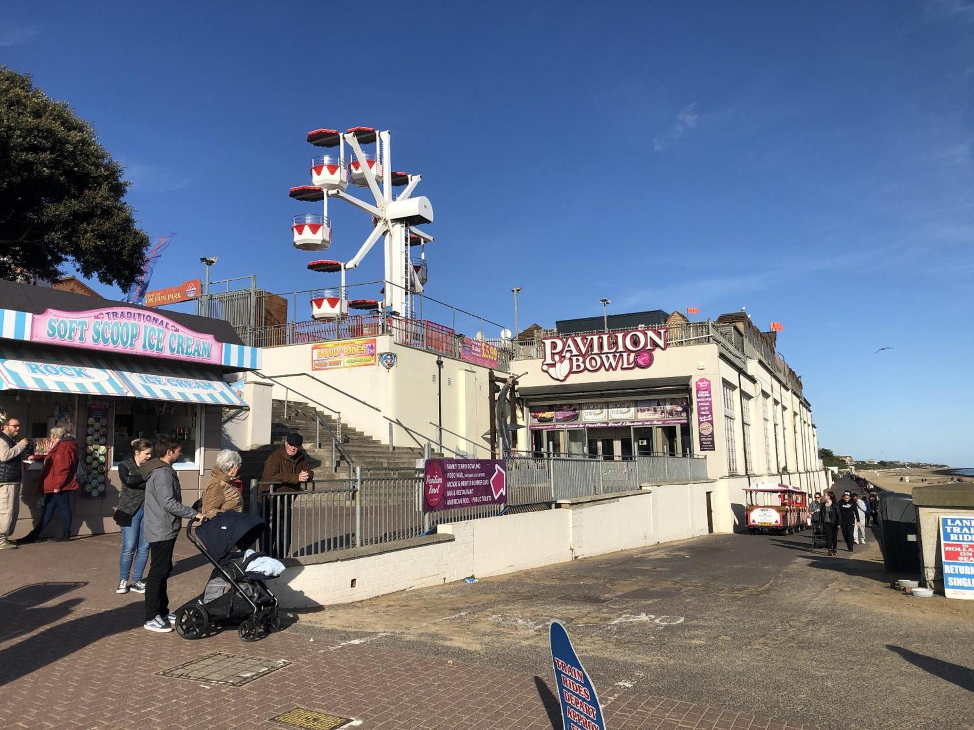 A Wave From It All Great Clacton Kültér fotó